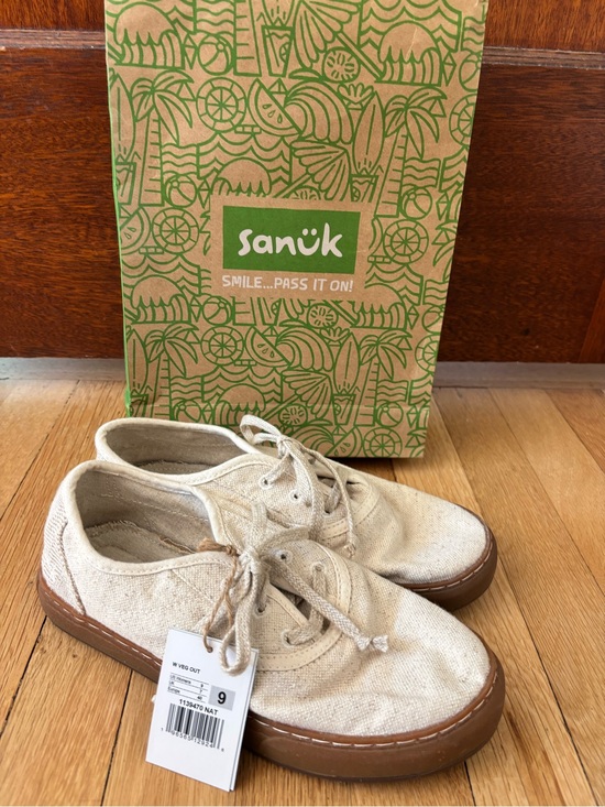 Sanuk Shoes - Sanuk Natural Beige Canvas Lace-Up Sneakers with Brown Soles